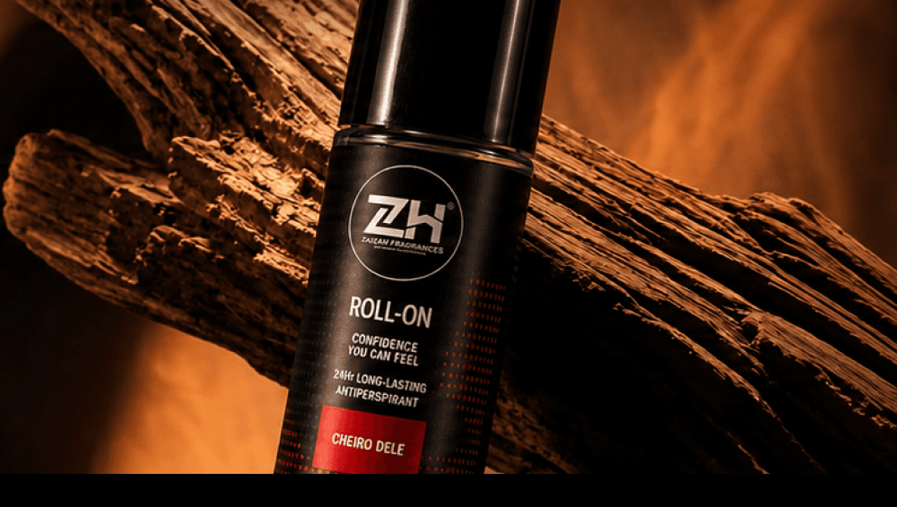 Zaizah Roll-On on driftwood